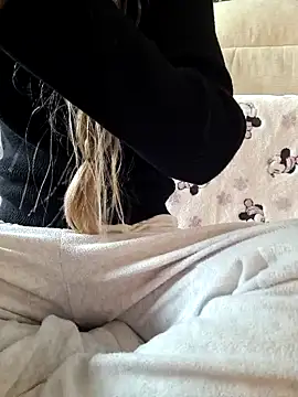 Snapshot of Mary_anes chatting on February 9, 4:29 pm Mary anes online show from February 9, 4:29 pm