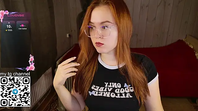 Snapshot of Lila_Pitt chatting on January 5, 5:51 pm Lila Pitt online show from January 5, 5:51 pm