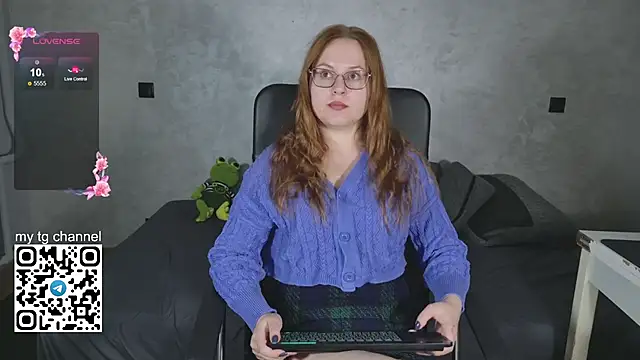 Snapshot of Lila_Pitt chatting on September 25, 8:12 pm Lila Pitt online show from September 25, 8:12 pm