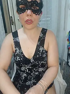 Snapshot of SexySweetPaola chatting on August 1, 6:07 pm SexySweetPaola online show from August 1, 6:07 pm