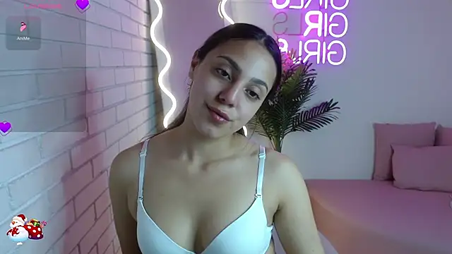 Snapshot of Pia_tay chatting on December 15, 3:56 am Pia tay online show from December 15, 3:56 am