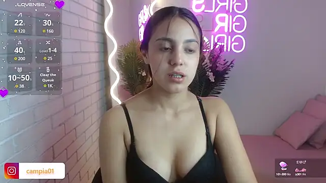 Snapshot of Pia_tay chatting on February 12, 7:02 am Pia tay online show from February 12, 7:02 am