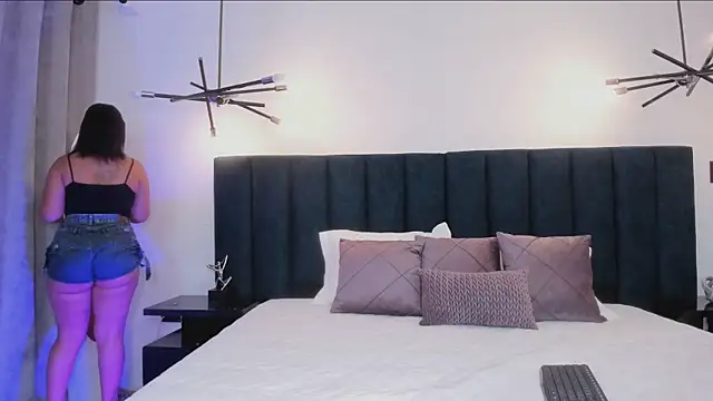 alaia7h online show from February 8, 7:39 pm