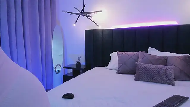 alaia7h online show from April 15, 7:43 pm