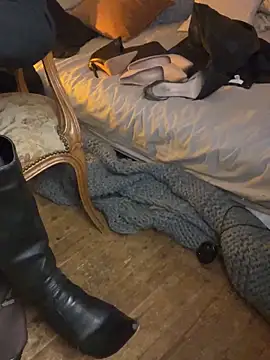 Snapshot of alexheels_boots chatting on February 20, 4:50 am alexheels boots online show from February 20, 4:50 am