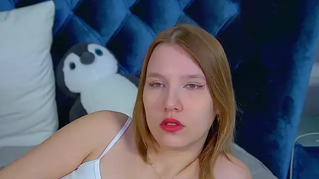 LiliLinn online show from March 13, 4:41 am