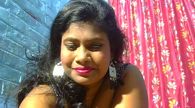 Snapshot of sexy_roma chatting on December 2, 6:43 pm sexy roma online show from December 2, 6:43 pm