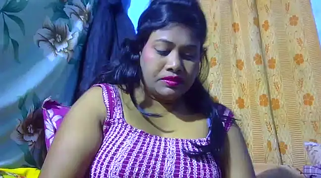 Snapshot of sexy_roma chatting on March 6, 8:59 pm sexy roma online show from March 6, 8:59 pm