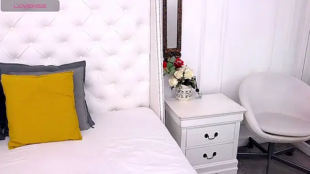 KiaraDevlynn online show from May 21, 8:10 am