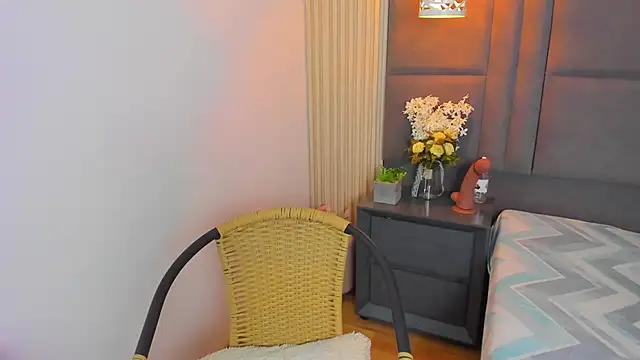 ElaEndez  online show from February 6, 12:37 pm