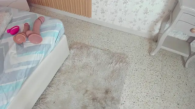 ElaEndez  online show from February 13, 11:50 am