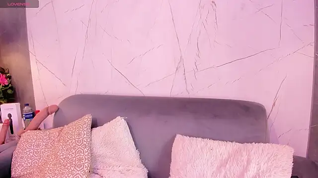 ElaEndez  online show from February 18, 12:17 pm