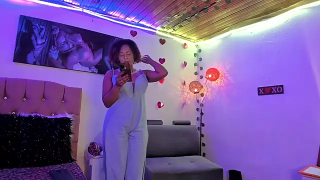 Snapshot of Camille_rose_ chatting on March 15, 3:27 pm Camille rose online show from March 15, 3:27 pm