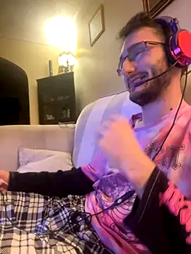 EE123458 online show from September 11, 7:25 pm