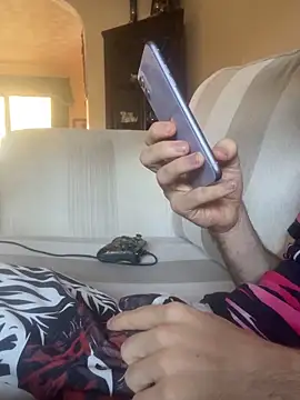 EE123458 online show from November 17, 12:55 pm