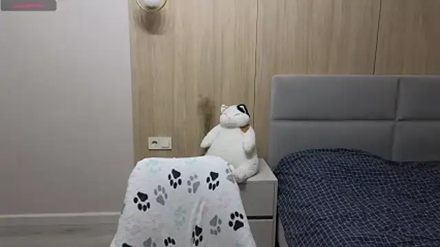 HermioneHHH online show from December 5, 7:10 pm