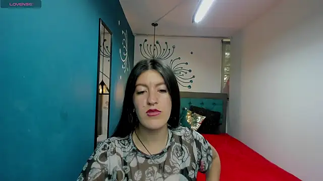 Snapshot of LiaCooper_ chatting on December 4, 6:17 pm LiaCooper online show from December 4, 6:17 pm