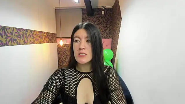 Snapshot of LiaCooper_ chatting on March 19, 12:01 pm LiaCooper online show from March 19, 12:01 pm