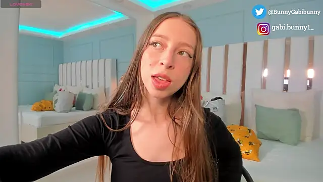 Snapshot of gabi_bunny chatting on April 15, 5:53 pm gabi bunny online show from April 15, 5:53 pm