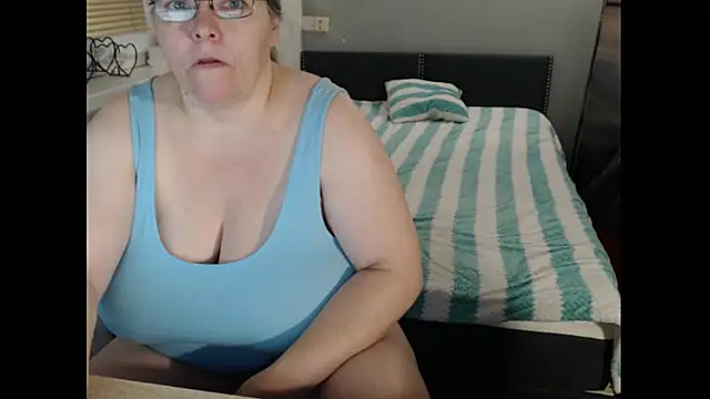 Sweetboobs online show from October 28, 4:27 am