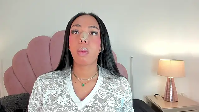 Nicole Paradise online show from December 1, 12:54 pm