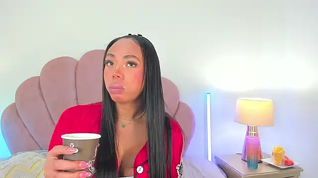 Nicole Paradise online show from December 18, 12:44 pm