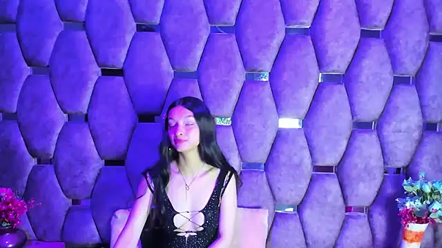 Snapshot of Aurora_18 chatting on January 19, 2:21 pm Aurora 18 online show from January 19, 2:21 pm