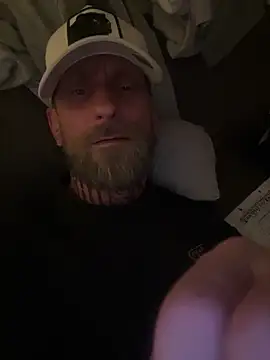 Bro4bro0040 online show from April 12, 12:37 am