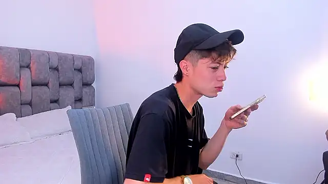 Snapshot of MarcusCollinss_ chatting on December 2, 12:07 pm MarcusCollinss online show from December 2, 12:07 pm