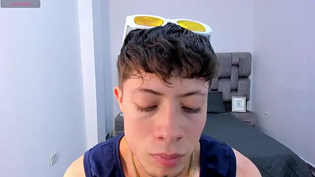 Snapshot of MarcusCollinss_ chatting on December 20, 3:21 pm MarcusCollinss online show from December 20, 3:21 pm