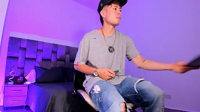 Snapshot of MarcusCollinss_ chatting on December 27, 3:15 pm MarcusCollinss online show from December 27, 3:15 pm