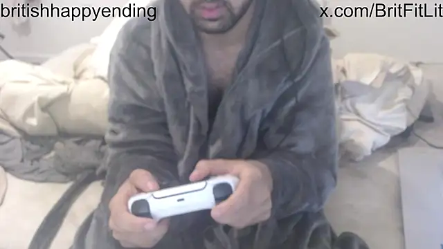 Snapshot of BritishHappyEnding chatting on December 1, 5:02 pm BritishHappyEnding online show from December 1, 5:02 pm