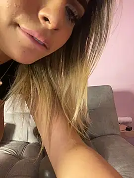 MiaWhitePink  online show from February 7, 11:12 am