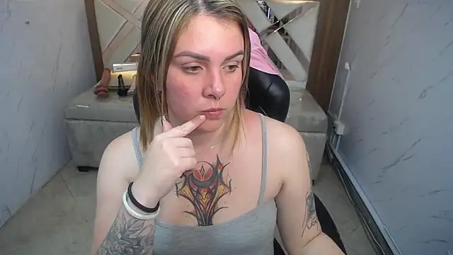 Paula b  online show from April 16, 12:50 pm