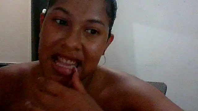 Snapshot of Kitra_New chatting on February 17, 7:31 pm Kitra New online show from February 17, 7:31 pm