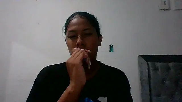 Snapshot of Kitra_New chatting on March 2, 11:11 pm Kitra New online show from March 2, 11:11 pm