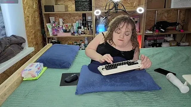 MiniNatalie online show from December 21, 5:03 am