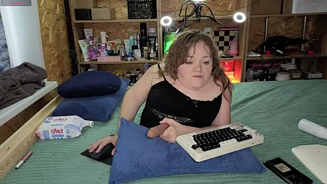 MiniNatalie online show from December 23, 6:44 am