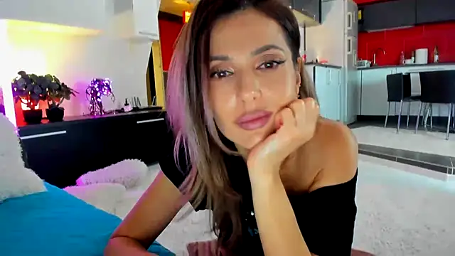 Snapshot of MissSmiley26 chatting on March 20, 9:46 pm MissSmiley26 online show from March 20, 9:46 pm