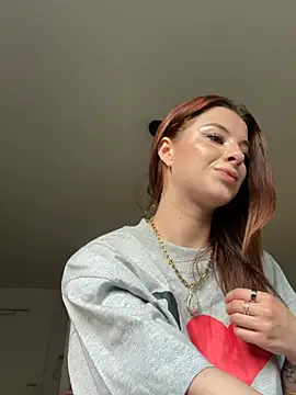 Snapshot of Mia-Minou chatting on May 23, 5:06 pm Mia-Minou online show from May 23, 5:06 pm