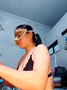 Snapshot of Aninyin22 chatting on June 16, 1:25 pm Aninyin22 online show from June 16, 1:25 pm