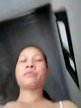 Aninyin22 online show from July 13, 3:09 am
