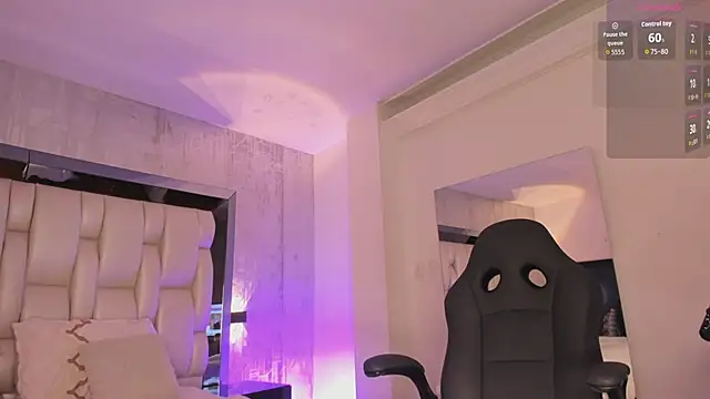  CurlyGirl  online show from November 6, 8:10 pm