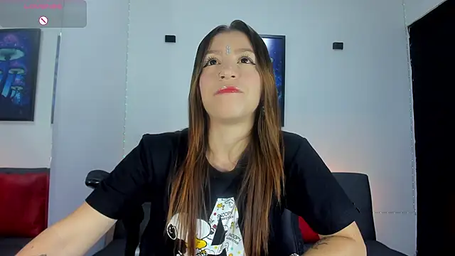 roxanne jones1 online show from March 18, 7:50 pm