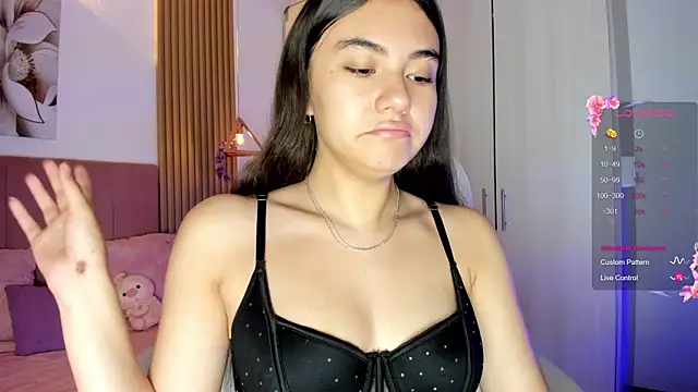 mia nevaeh online show from April 24, 10:12 pm