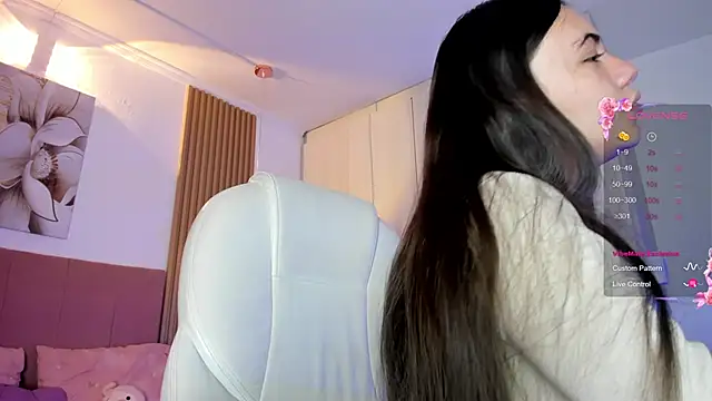 mia nevaeh online show from April 25, 6:38 pm