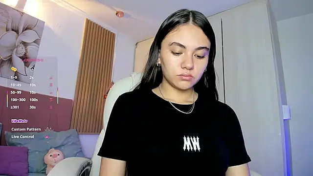 mia nevaeh online show from May 11, 9:12 pm