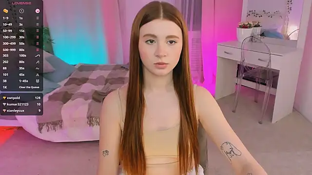 Snapshot of Freckle_Diyana chatting on March 23, 1:20 am Freckle Diyana online show from March 23, 1:20 am