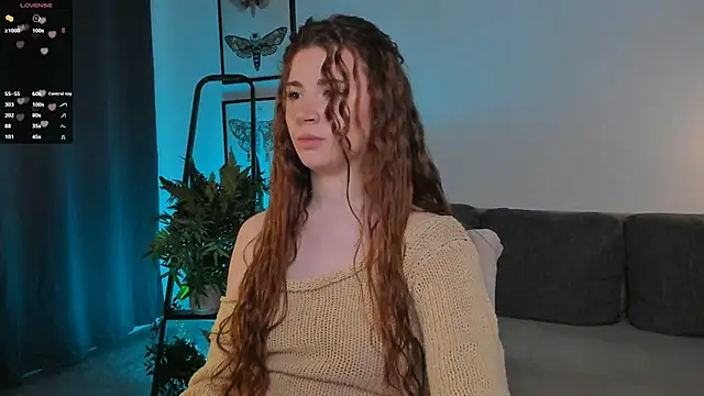 Freckle Diyana online show from November 14, 9:13 pm