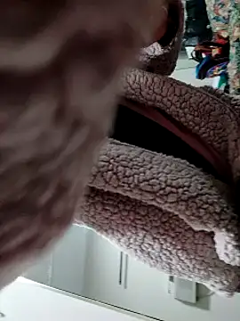 Snapshot of gabelove369 chatting on December 5, 6:33 pm gabelove369 online show from December 5, 6:33 pm